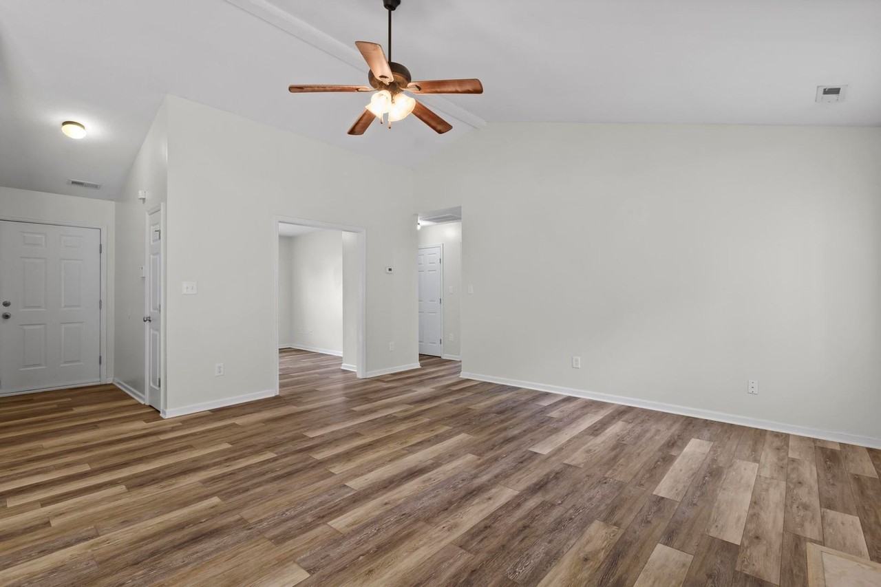 279 Brookstone Way - Photo 5 of 21