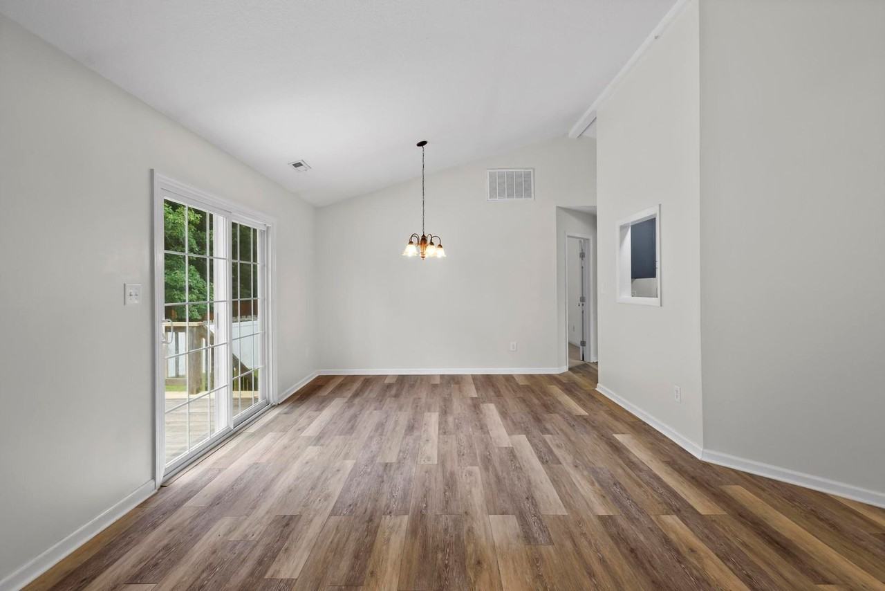 279 Brookstone Way - Photo 6 of 21