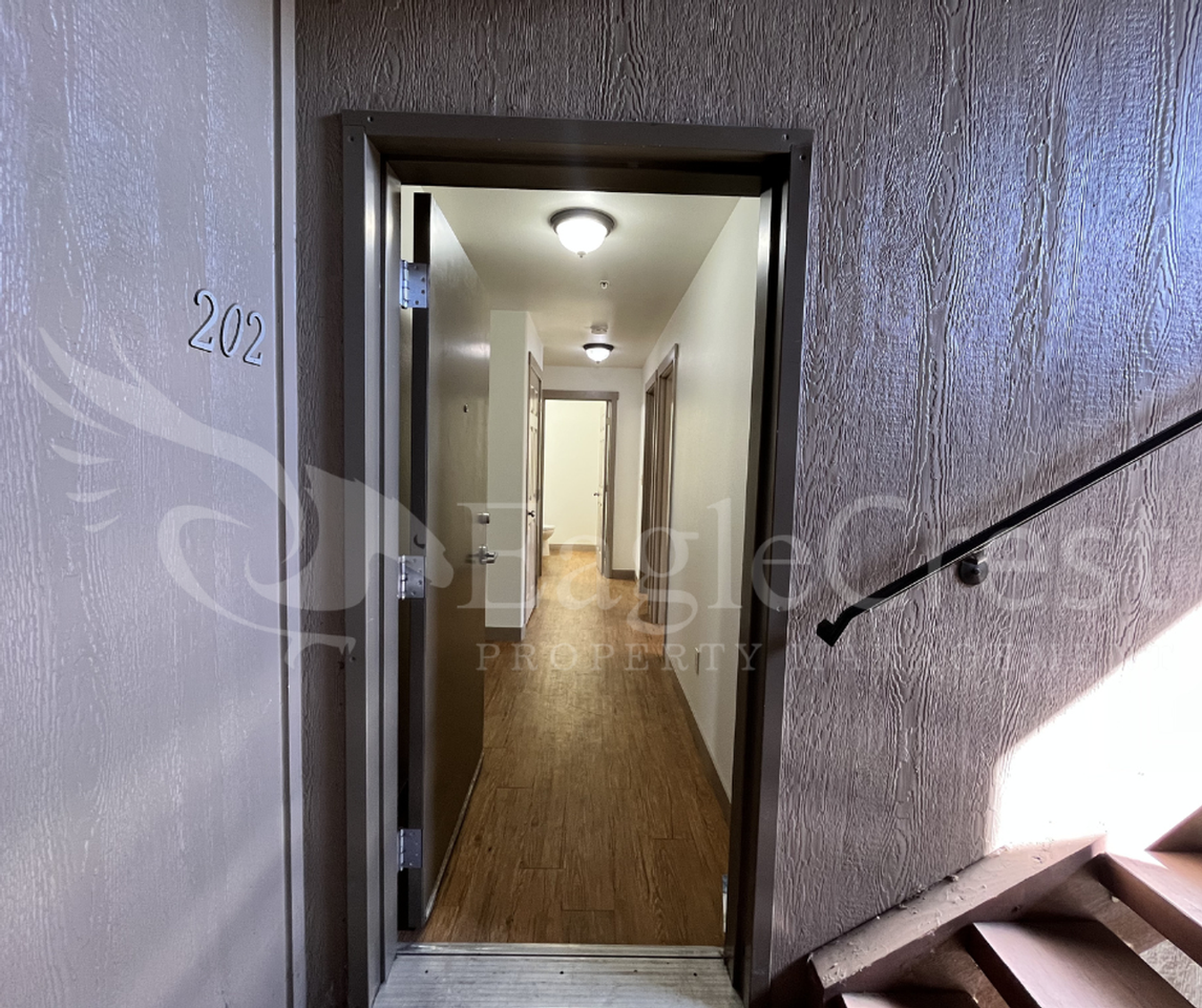 2121 S 2nd Ave #301 - Photo 7 of 42
