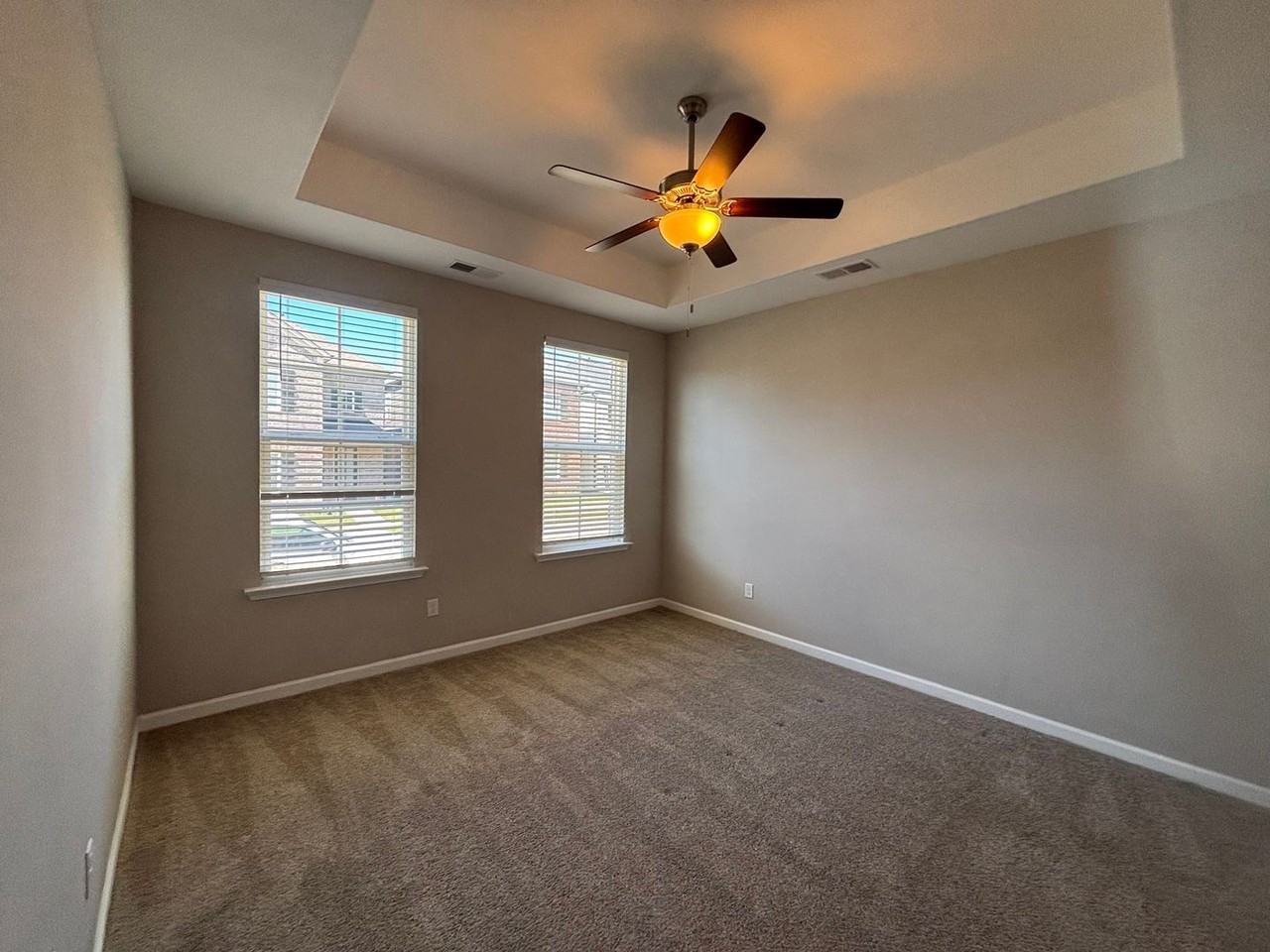 10151 Sterling Ridge Dr - Photo 2 of 22