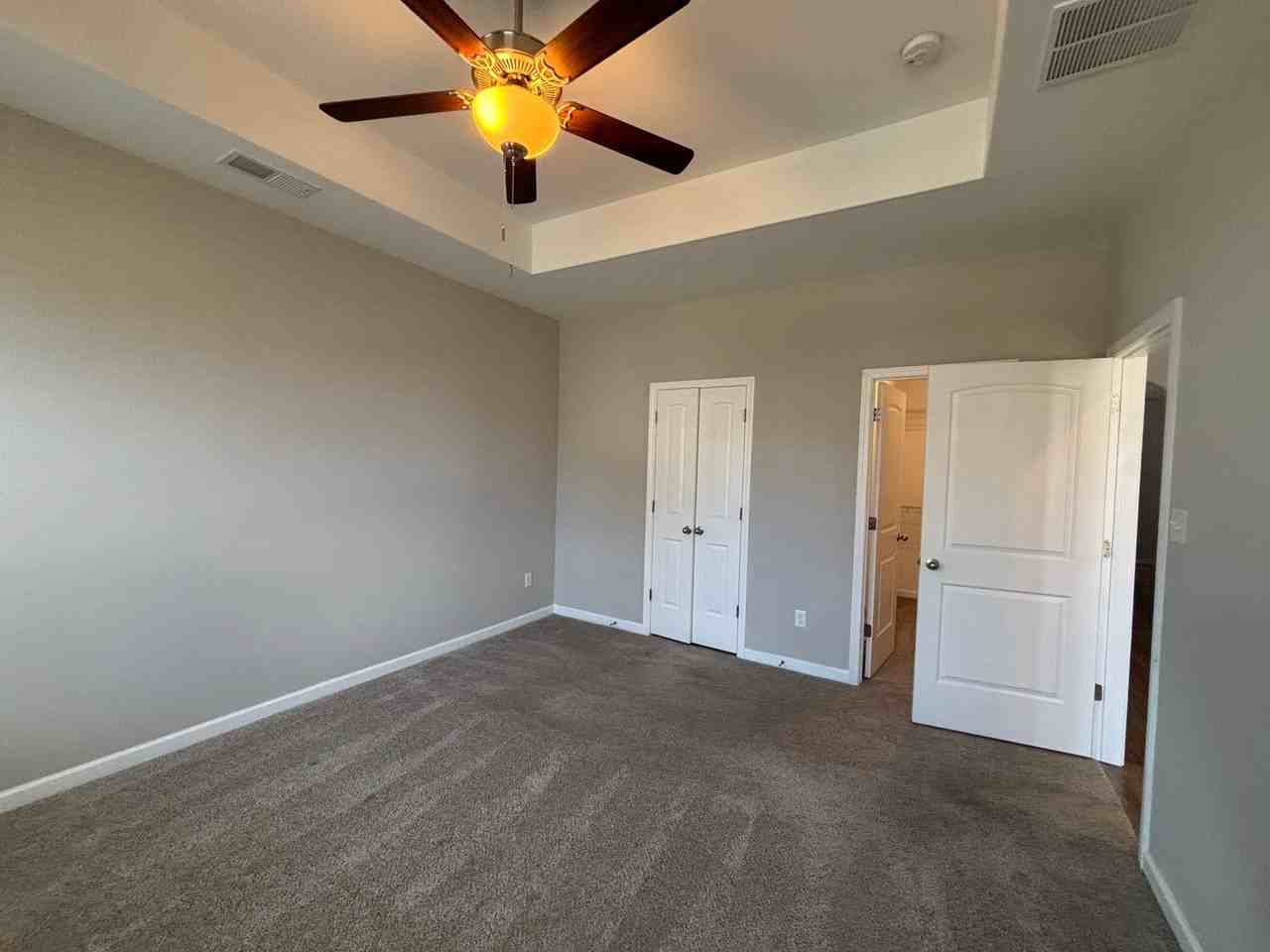 10151 Sterling Ridge Dr - Photo 4 of 22