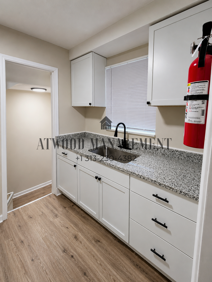 10985 Peerless St - Photo 6 of 12