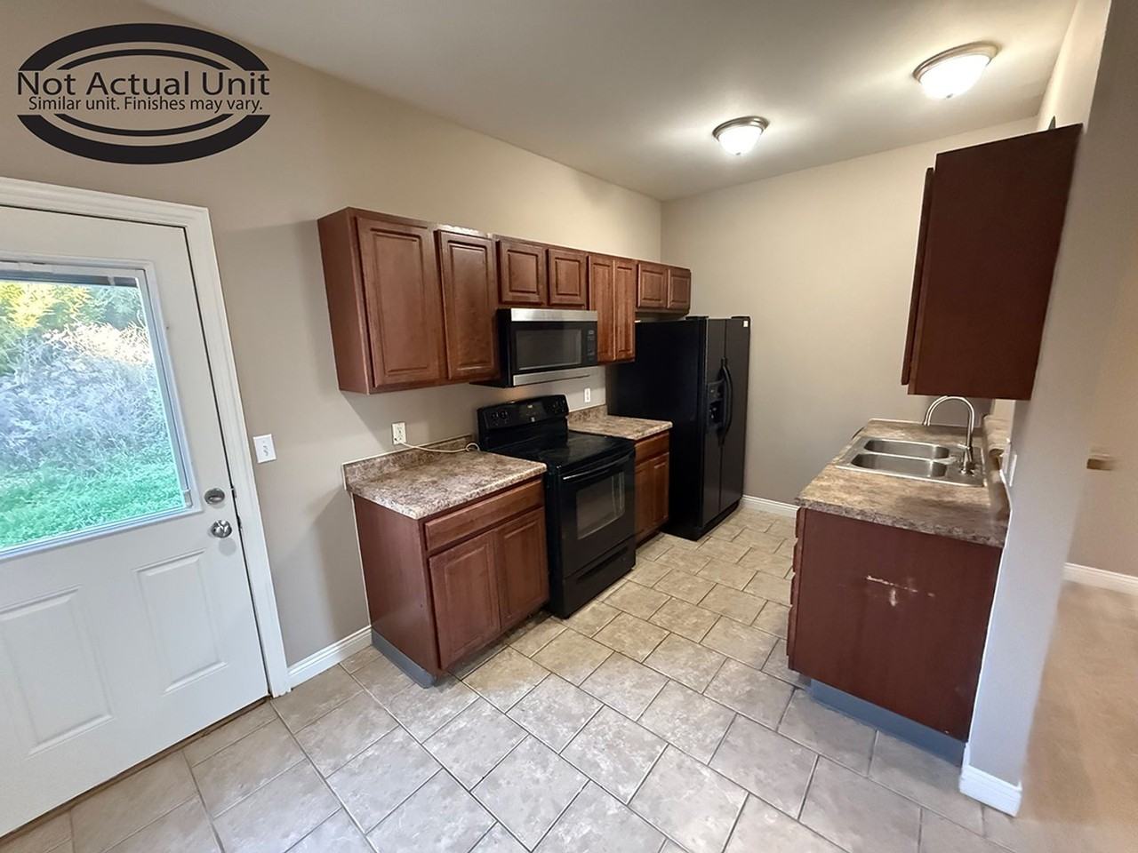 1912 Orie Dr - Photo 5 of 34