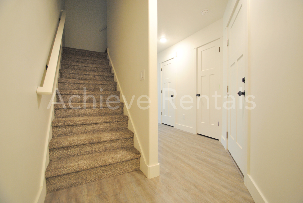 786 E Ruby Dr - Photo 7 of 17