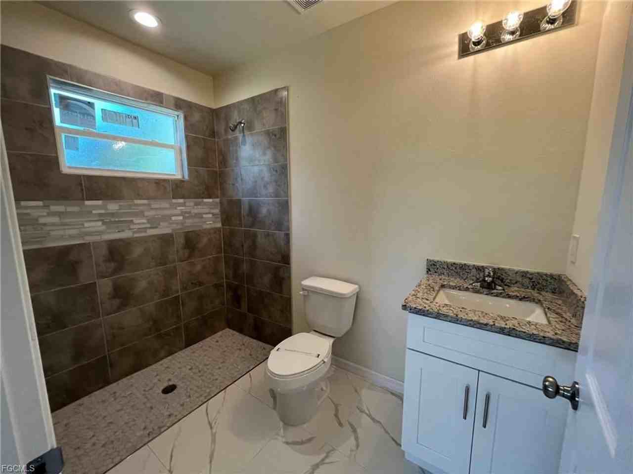 5317 30th St Sw - Photo 6 of 8