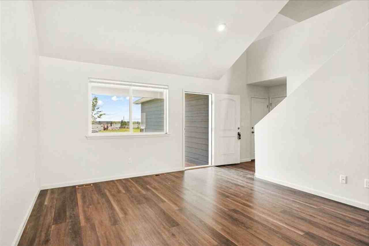 1552 Danny Pl - Photo 2 of 12