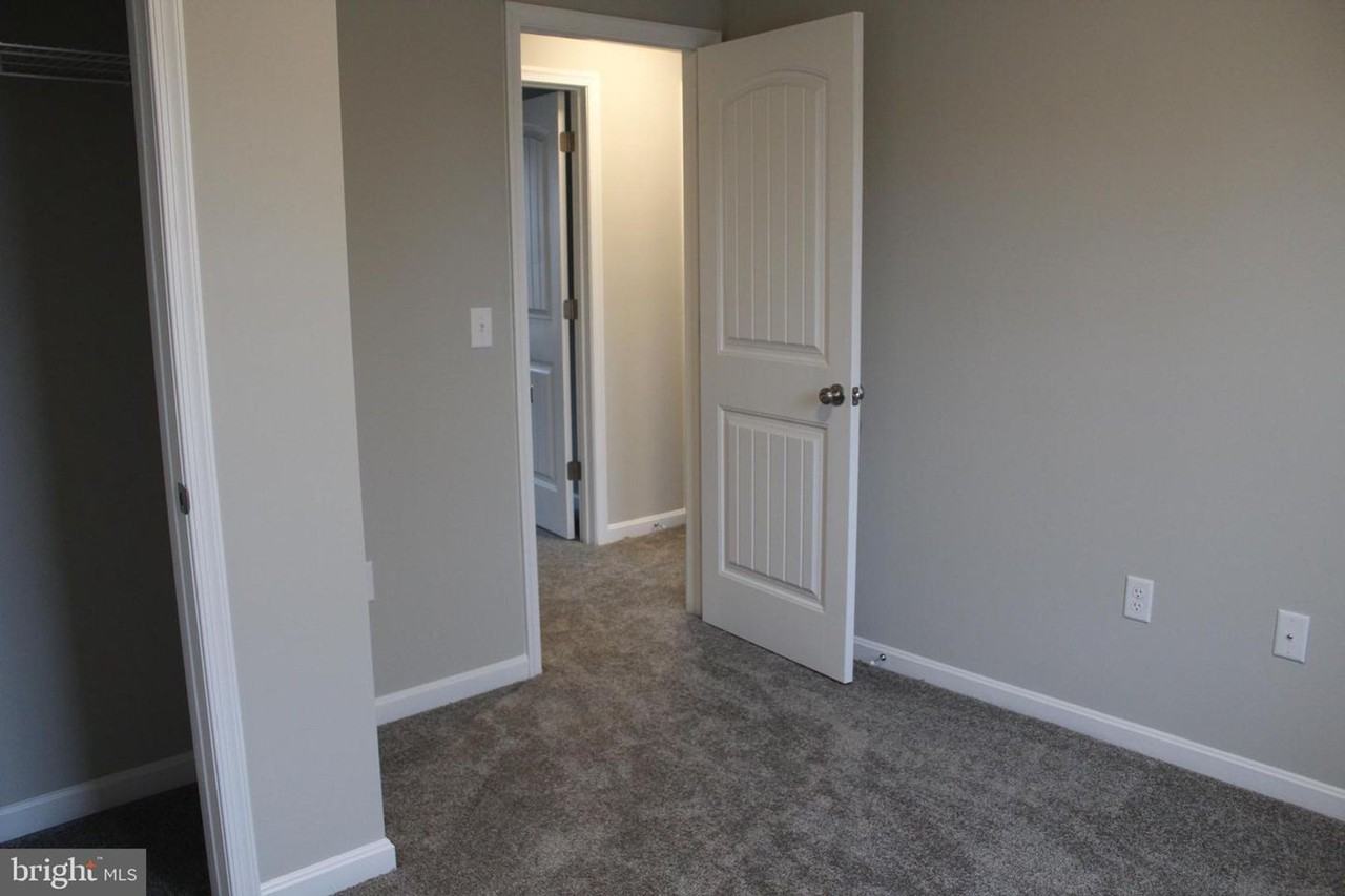 644 N College St - Photo 7 of 11