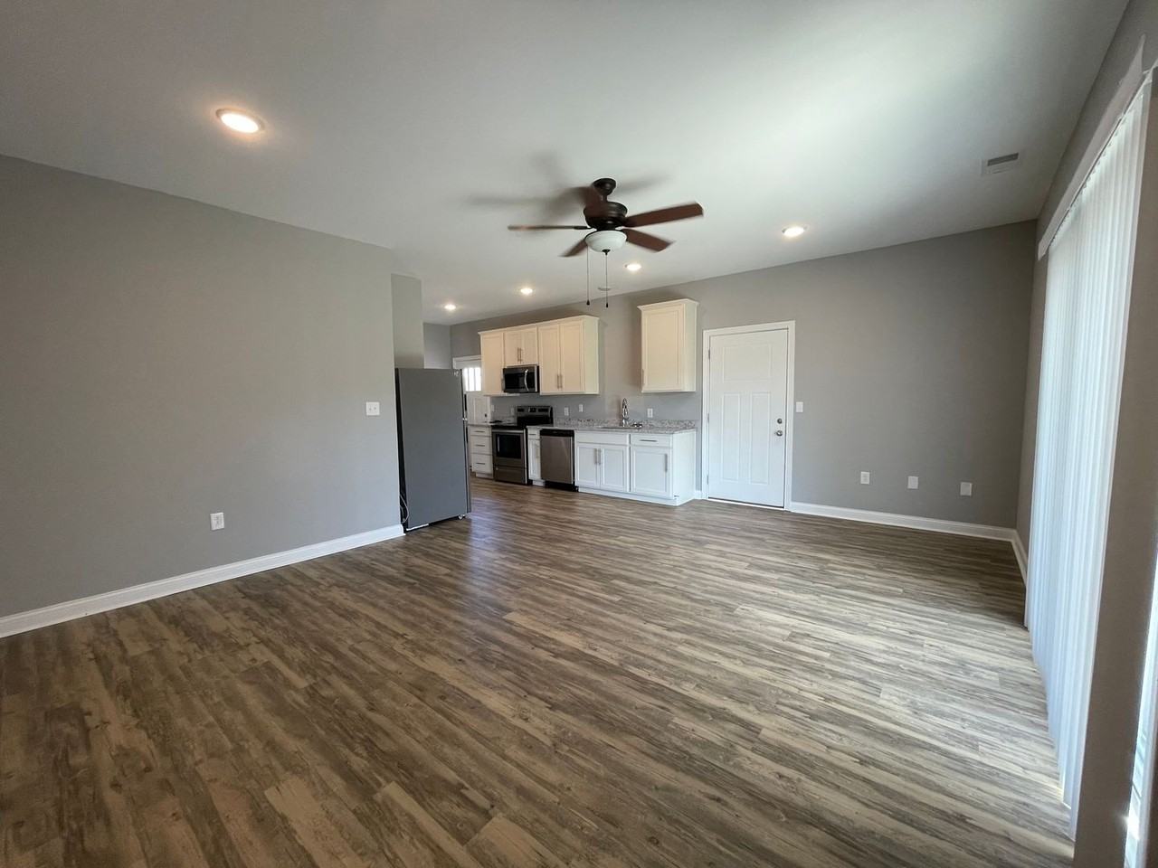 142 Bellbrook Lane - Photo 2 of 7