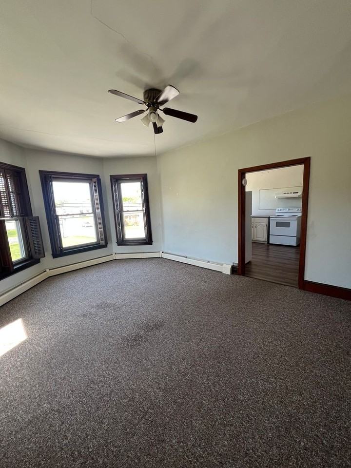 200 Walnut St - Photo 2 of 22