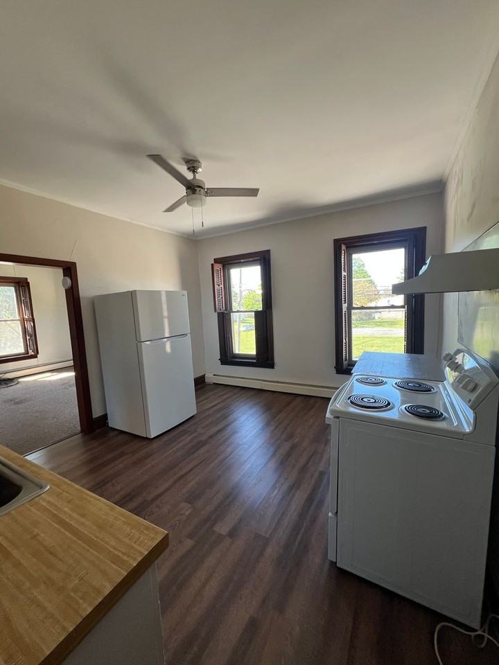200 Walnut St - Photo 4 of 22