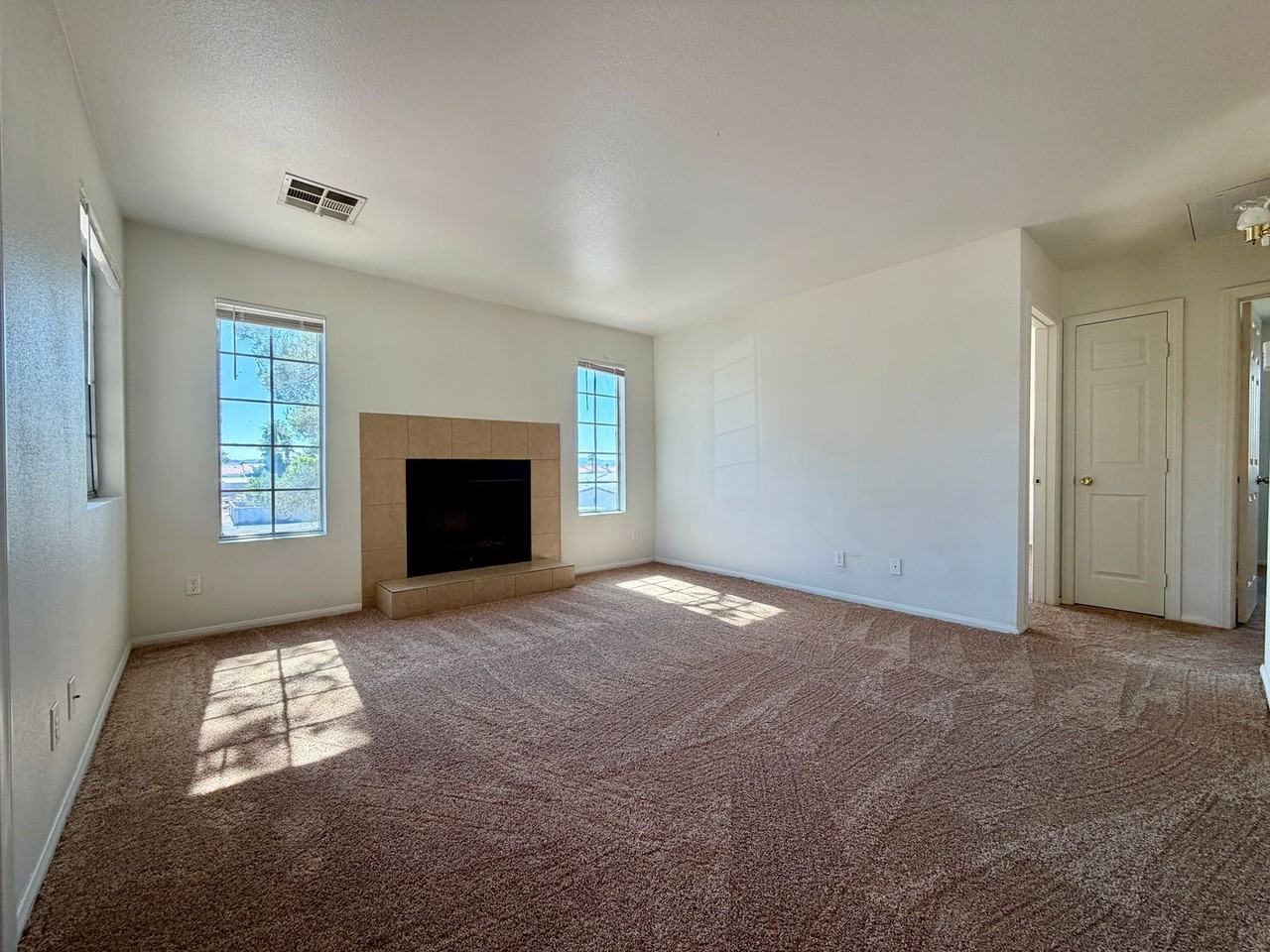 2704 2704 Aarondavid Drive Units C - Photo 5 of 8