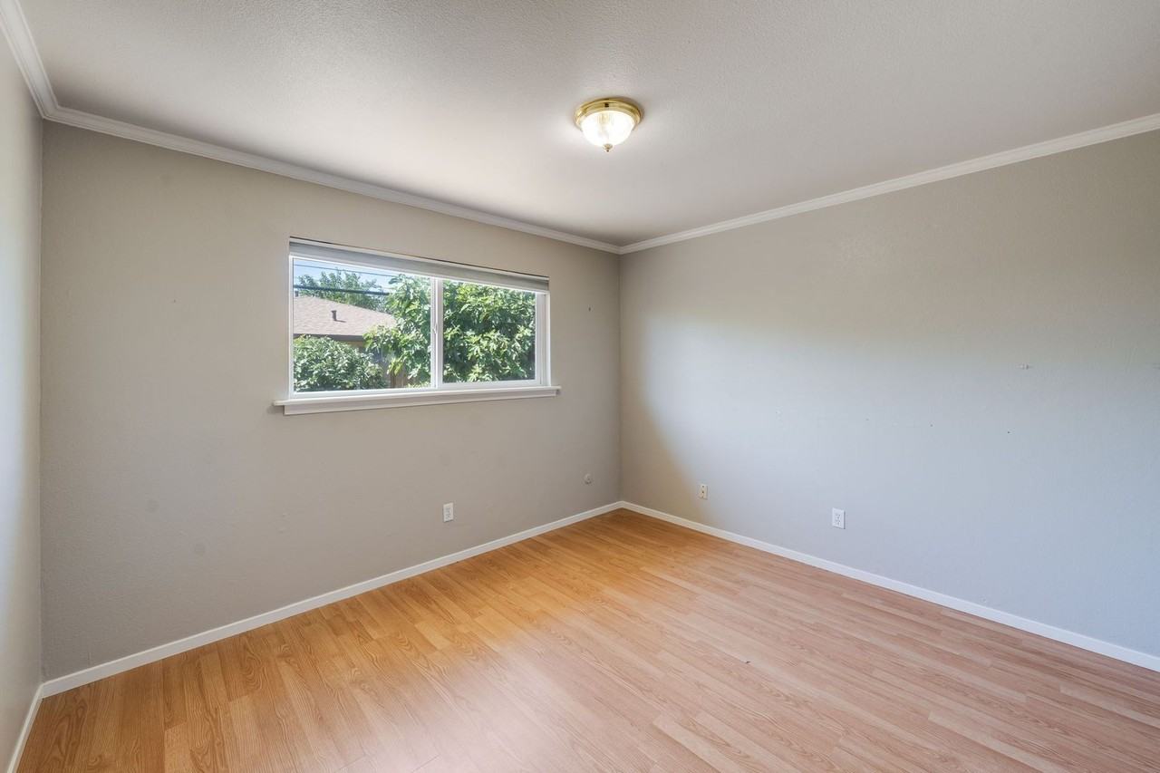 10158 De Soto Way - Photo 4 of 22