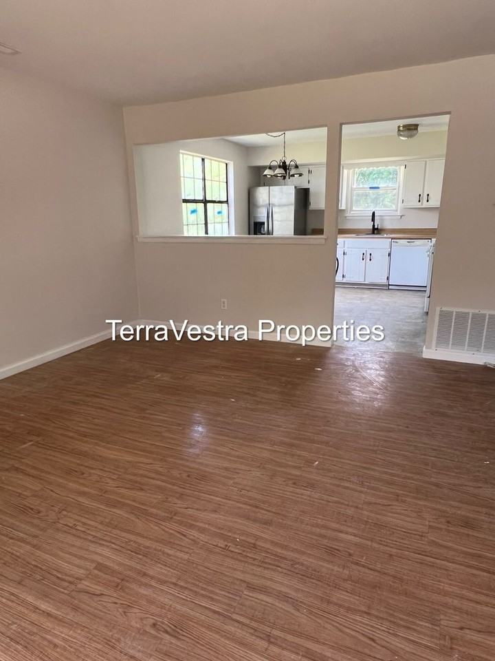 13 Grasmur Ct - Photo 5 of 18