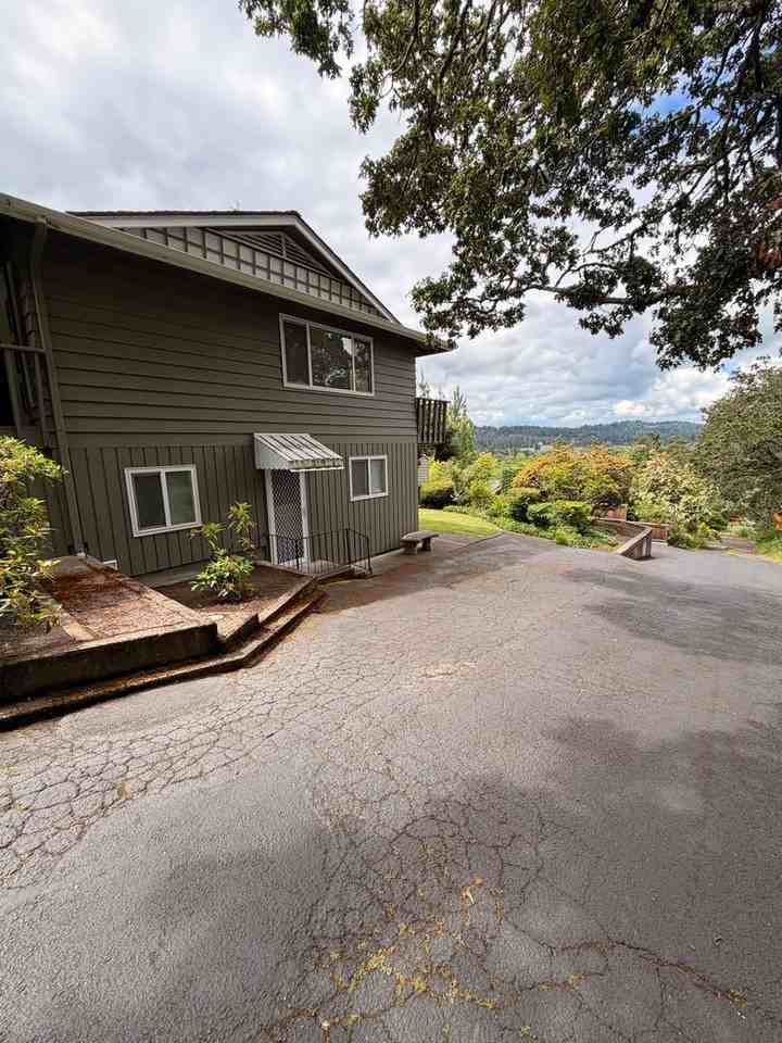 2610 Elinor St - Photo 2 of 29