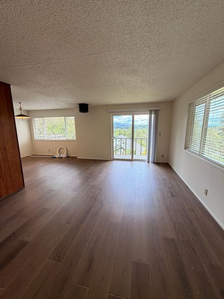 2610 Elinor St - Photo 5 of 29