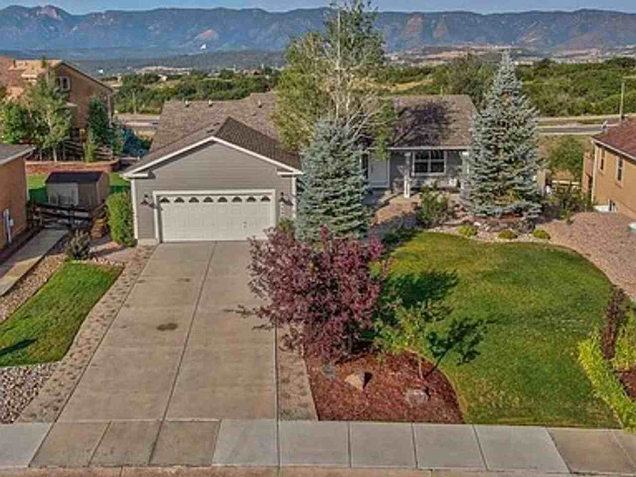 15692 Paiute Cir - Photo 2 of 37