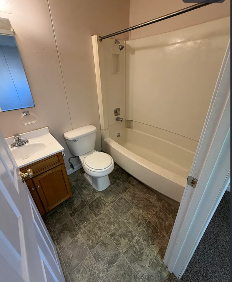 Coventry Apartments - Photo 3 of 6