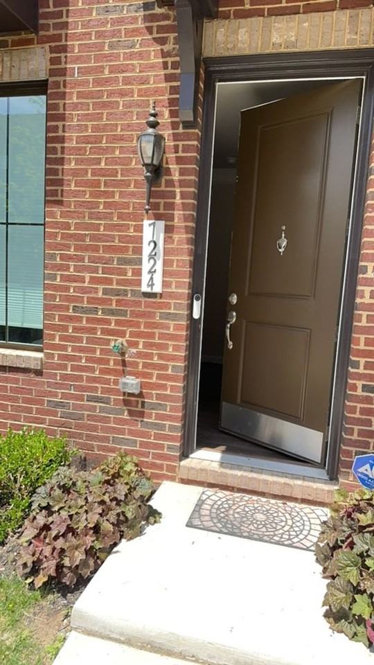 7224 Mountaineer Dr - Photo 2 of 35