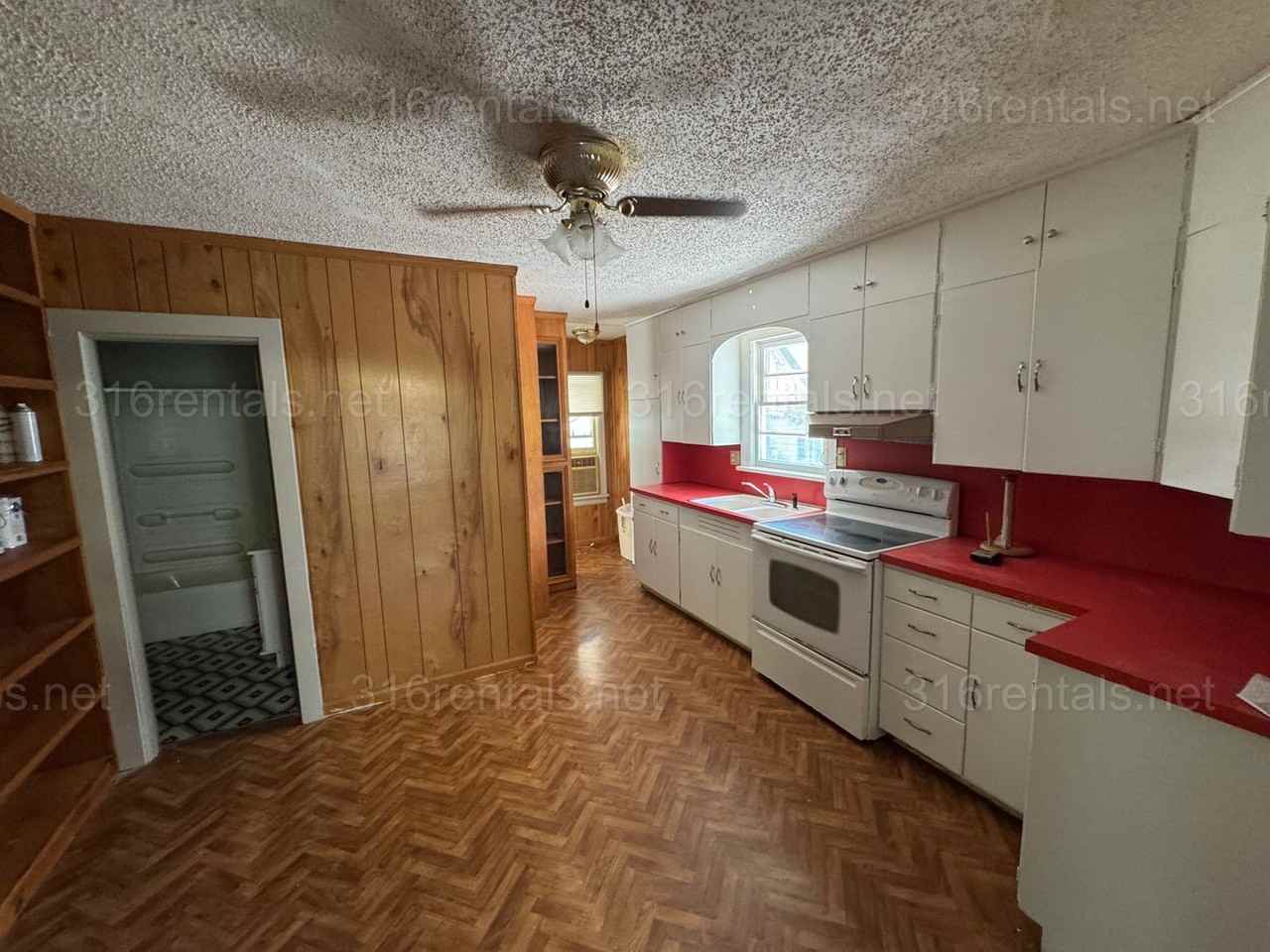 609 Se 4th St - Photo 4 of 8