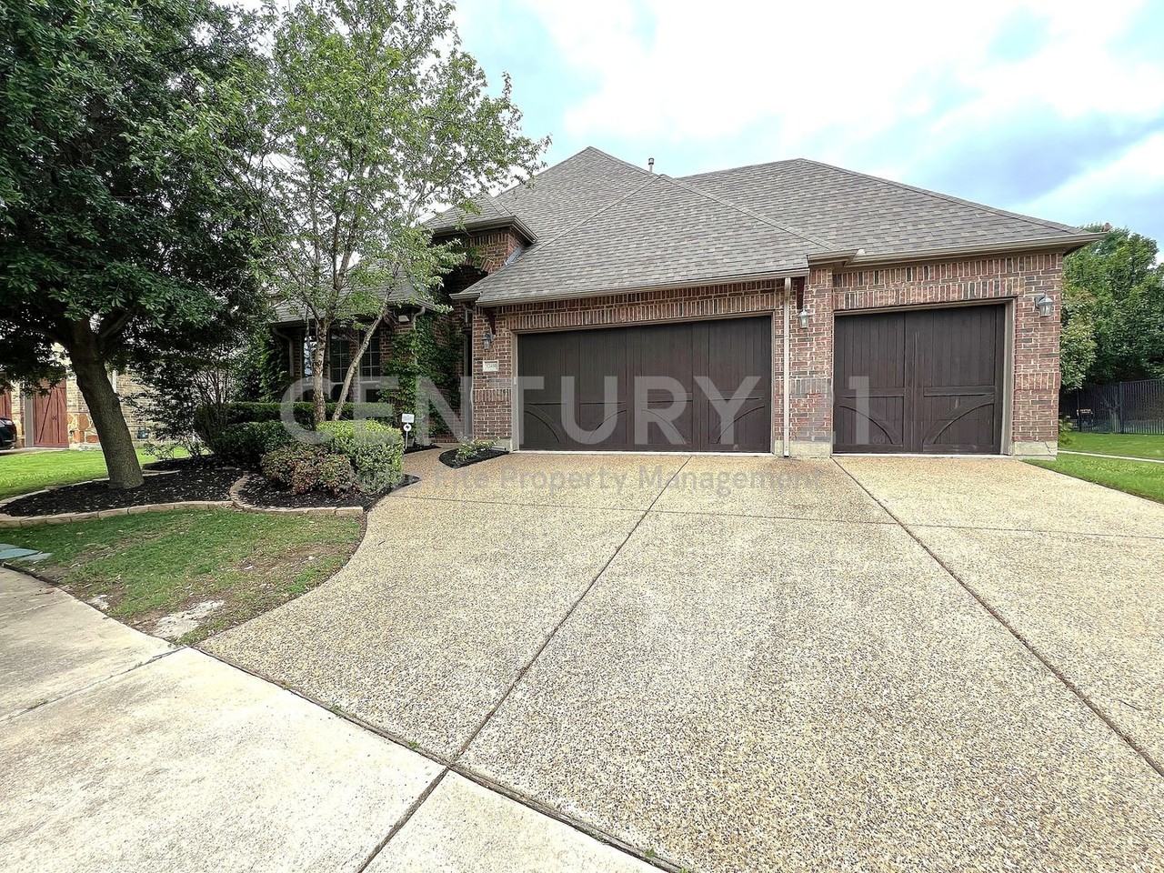 12481 Pleasant Hill Ln - Photo 3 of 39