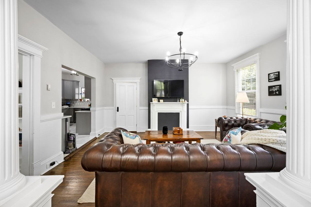 3114 Luxembourg Ave - Photo 6 of 41