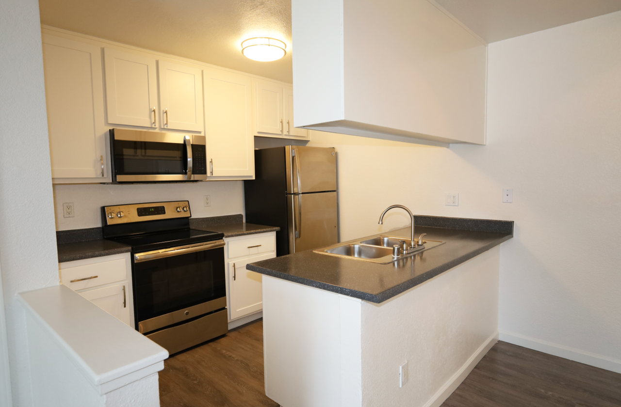 Sierra Ridge Apartments - Photo 3 of 30