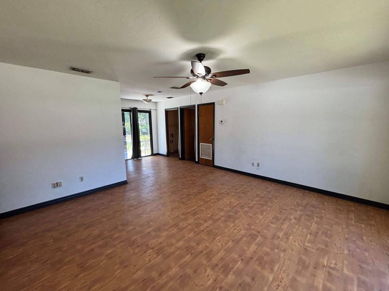 5532 Nw 57th Pl - Photo 5 of 21