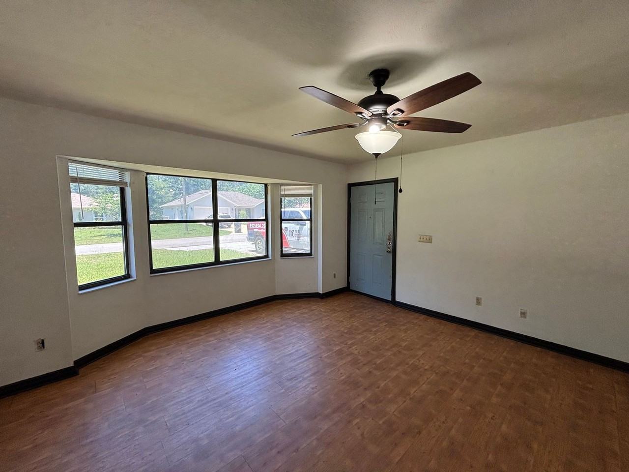 5532 Nw 57th Pl - Photo 6 of 21