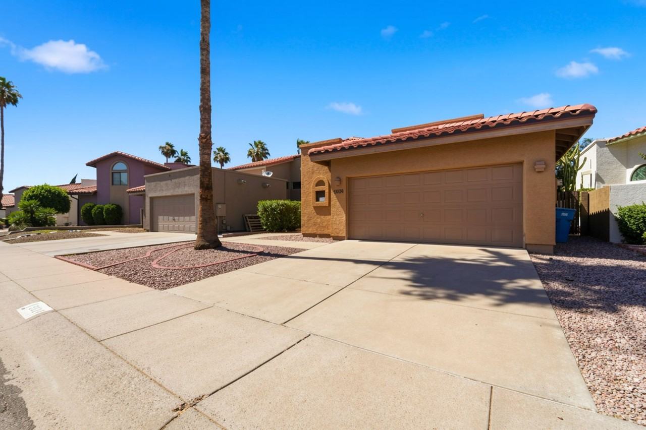 5924 E Aire Libre Ln - Photo 4 of 43