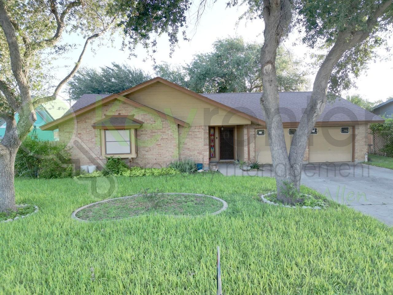 2812 Carnation Ave - Photo 4 of 29