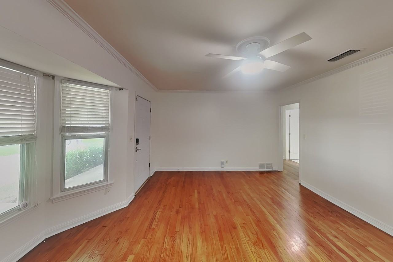 805 Northwood Rd - Photo 3 of 16