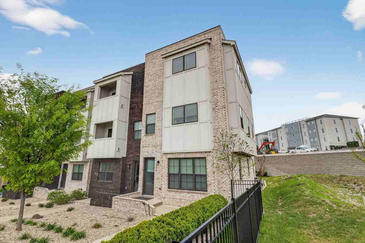 700 Inspiration Blvd - Photo 3 of 43