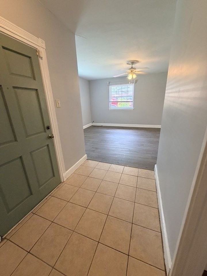 302 Bowles Ave - Photo 5 of 20