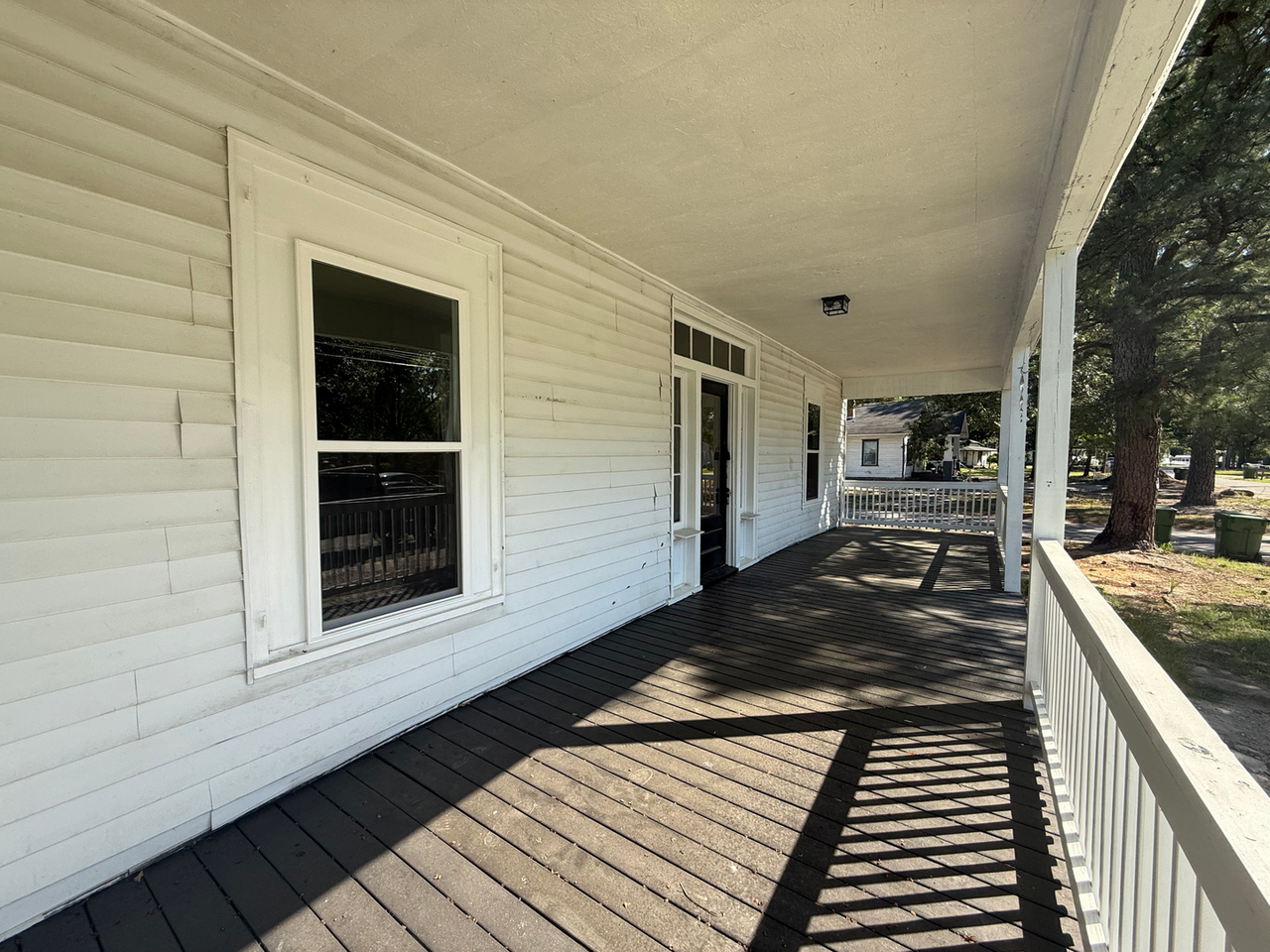 213 N Dennis St - Photo 3 of 13