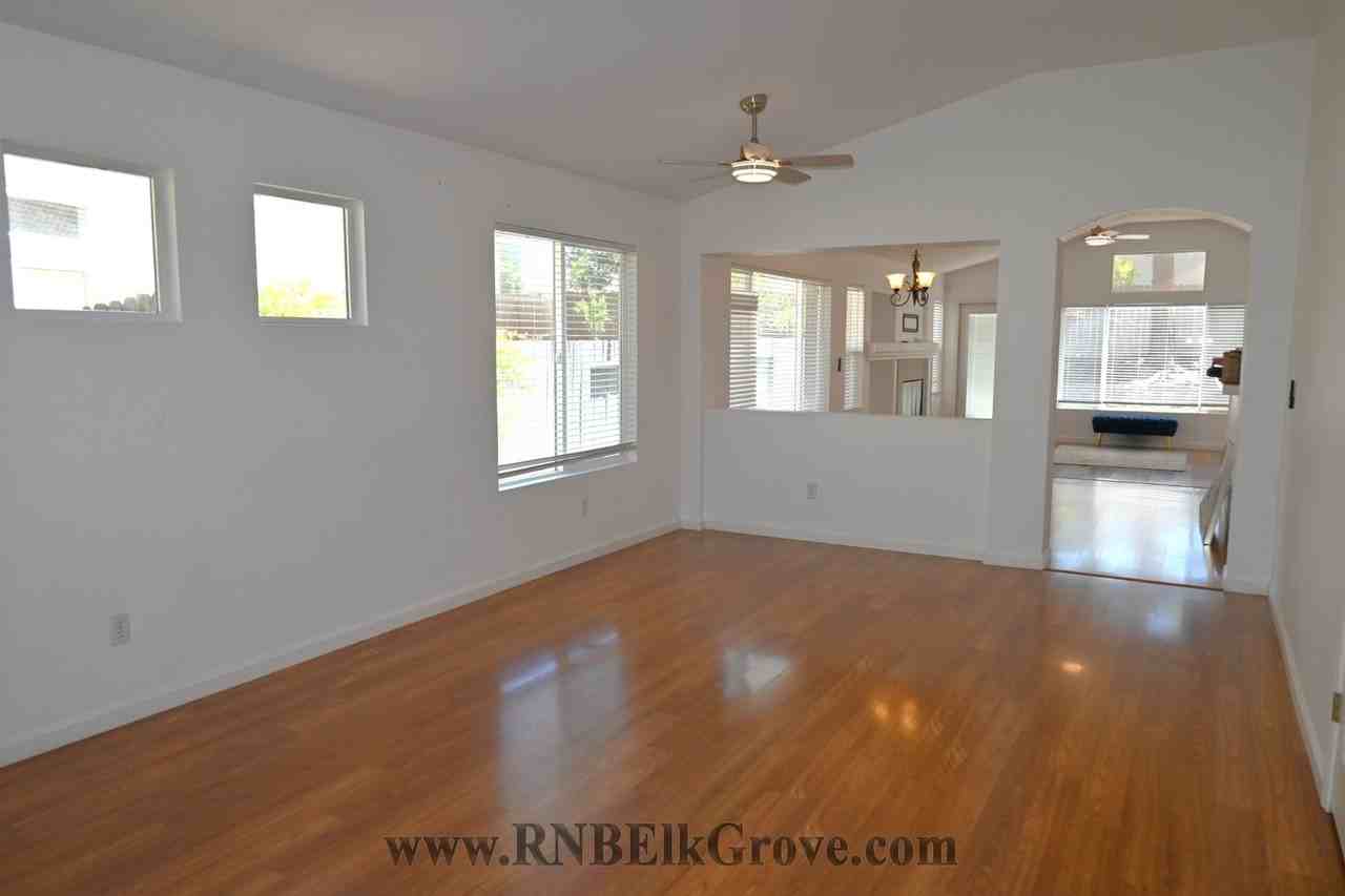 9142 Eastpointe Ct - Photo 4 of 26