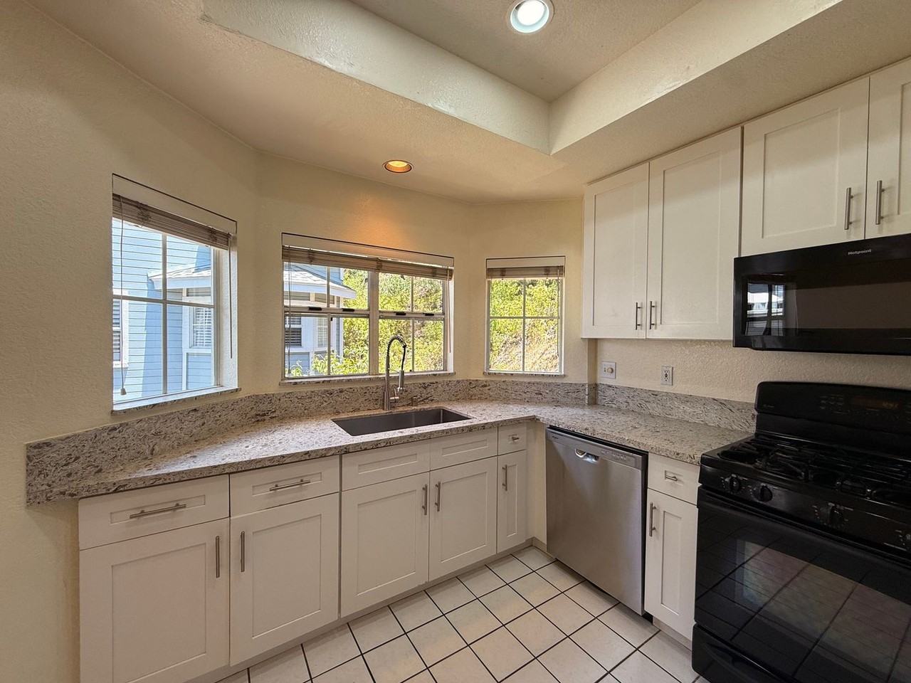 9910 Scripps Vista Way #5 - Photo 6 of 23