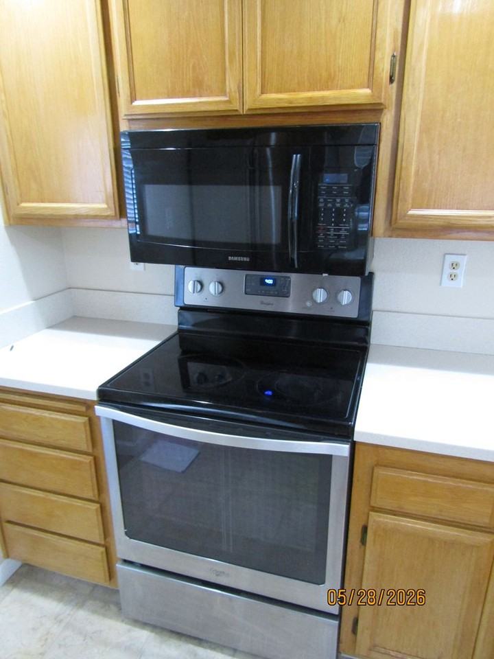 2782 Royal Oak Pl - Photo 3 of 17