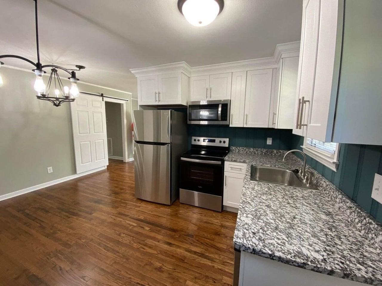 3501 Rainbow St - Photo 7 of 24