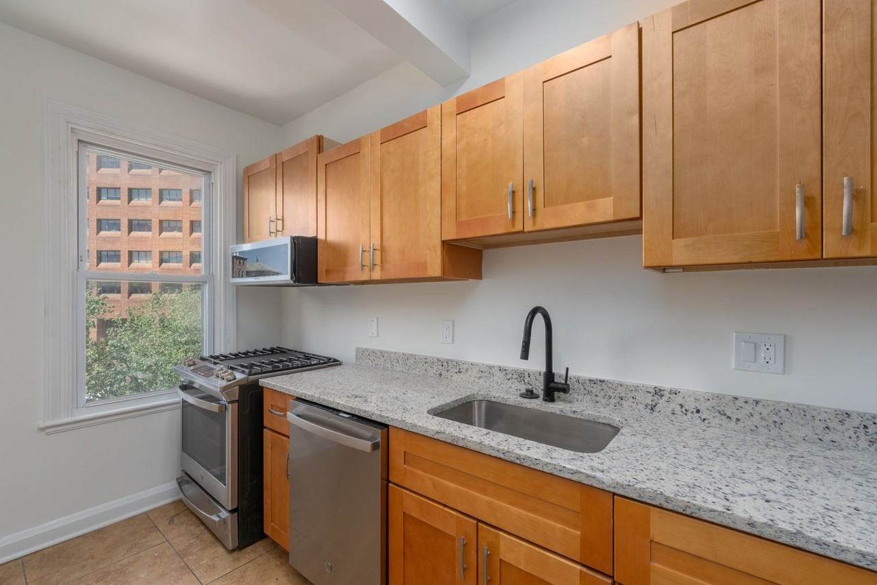 Guilford Apartments, LLC - Photo 7 of 33