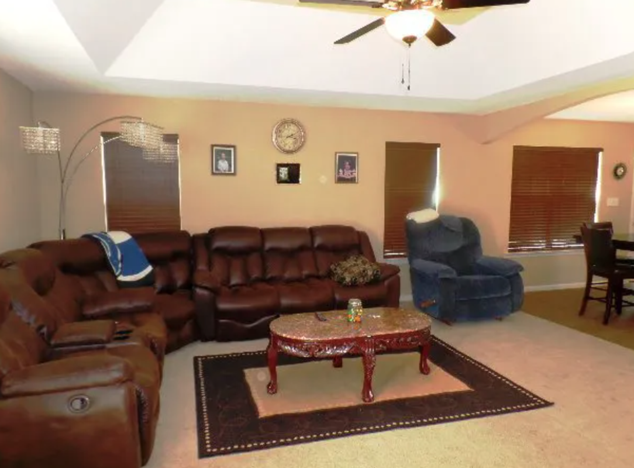 70 Mill Pond Pl - Photo 2 of 12