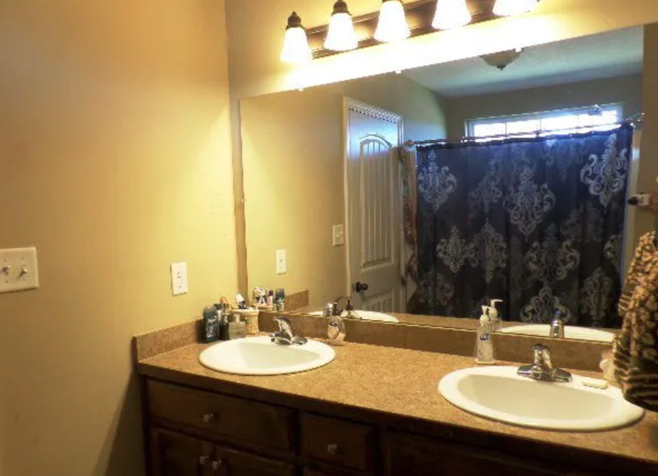 70 Mill Pond Pl - Photo 6 of 12