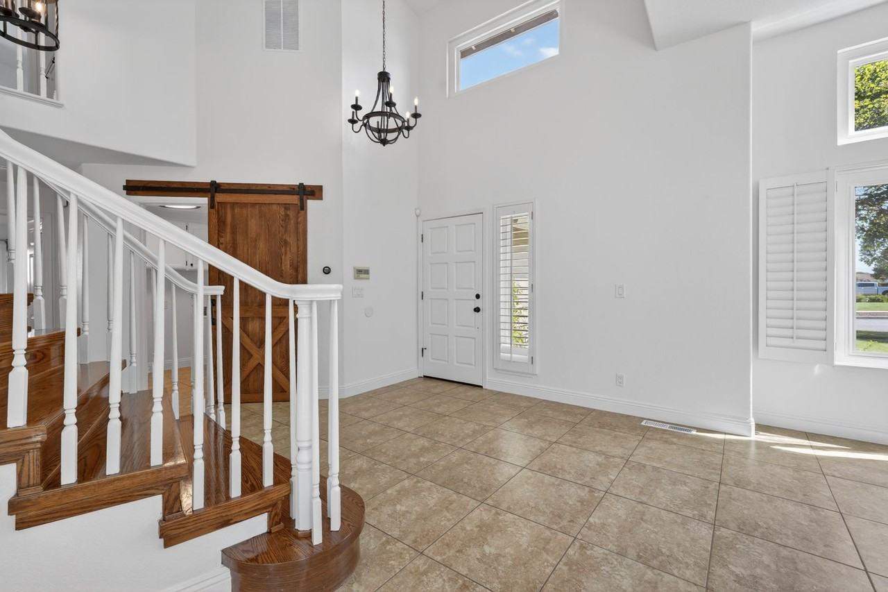 20452 Franciscan Way - Photo 5 of 42