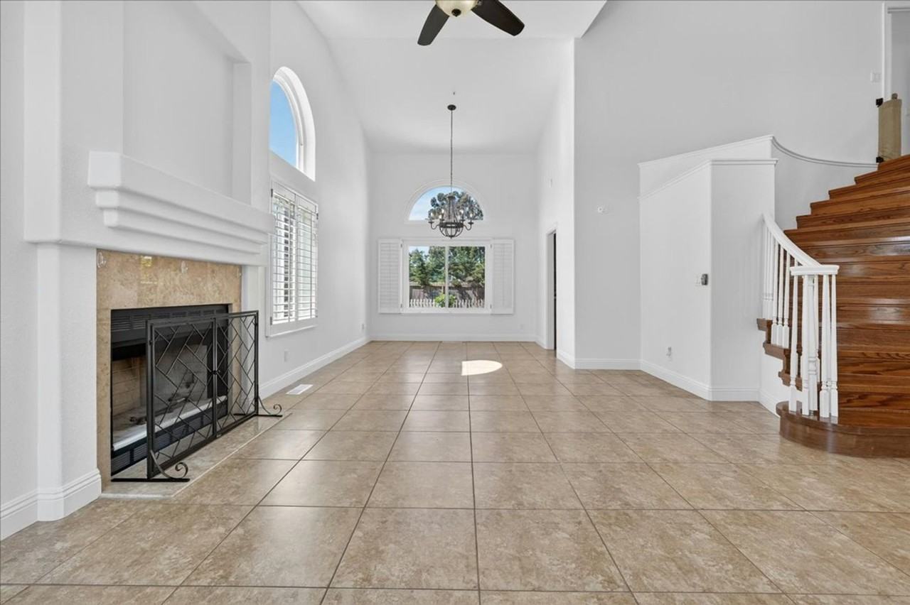 20452 Franciscan Way - Photo 7 of 42