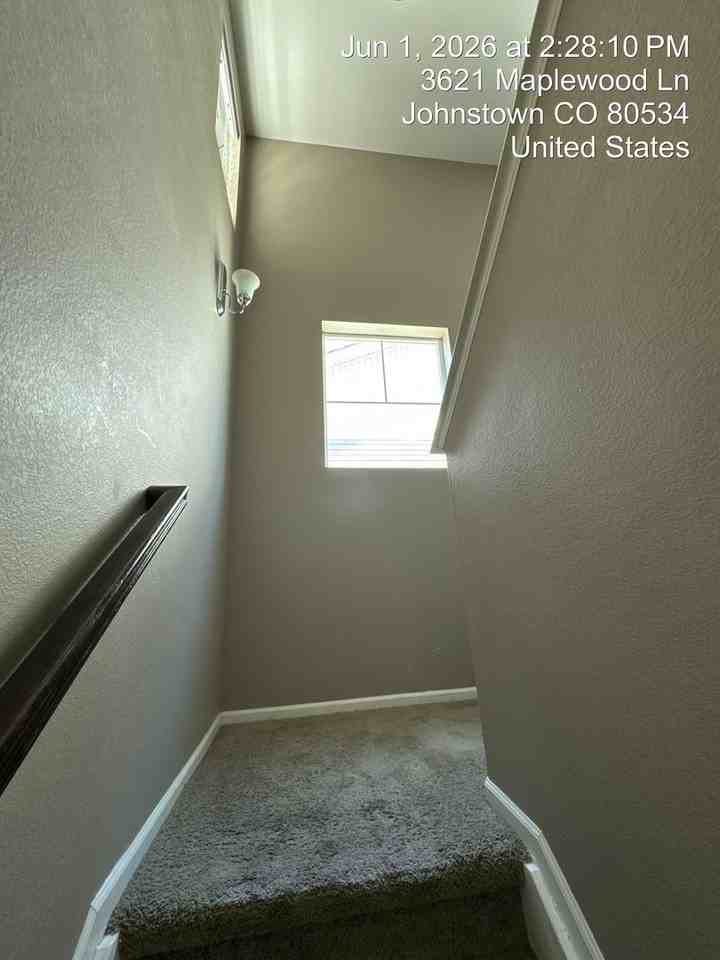 5043 Oakley Dr - Photo 2 of 19