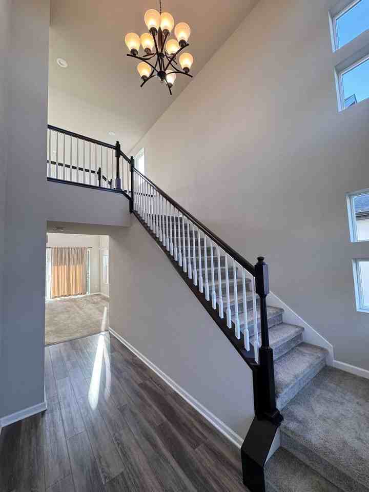 5043 Oakley Dr - Photo 3 of 19