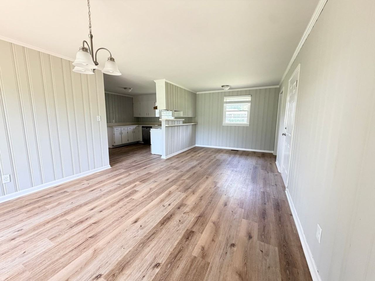 1107 W Park Ave - Photo 3 of 28