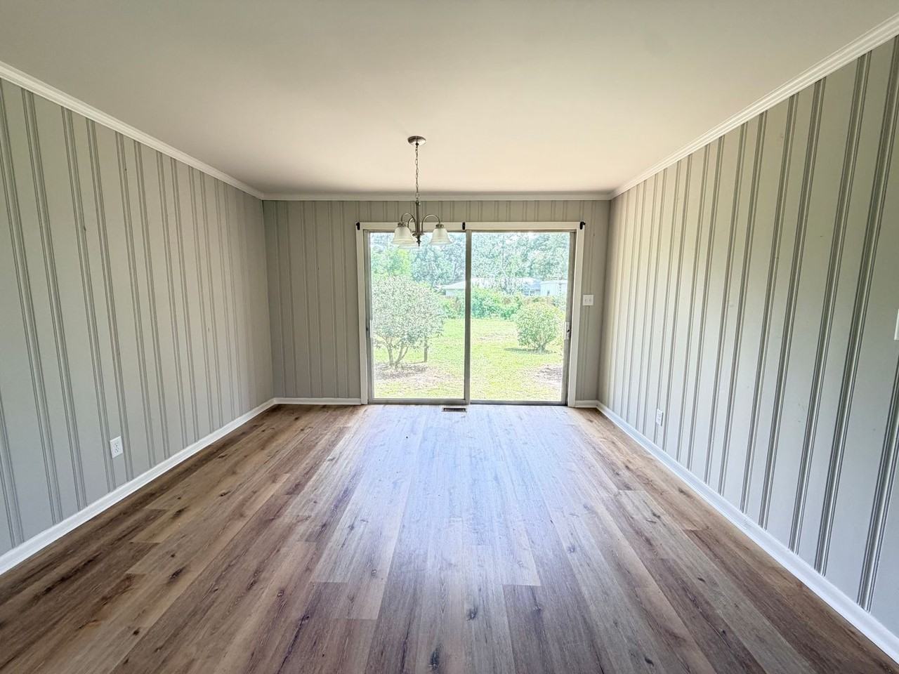 1107 W Park Ave - Photo 5 of 28