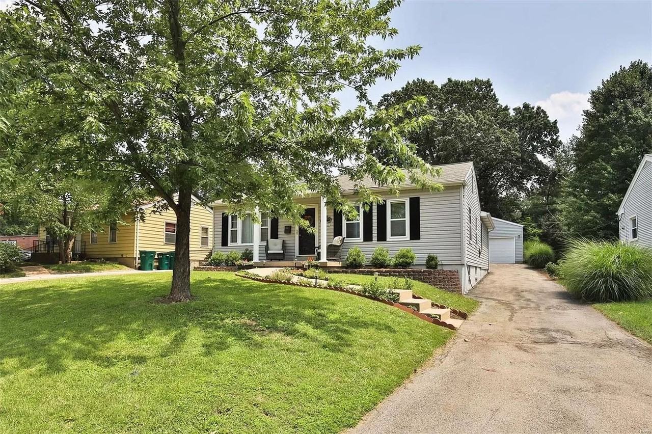 1020 S Rock Hill Rd - Photo 3 of 33