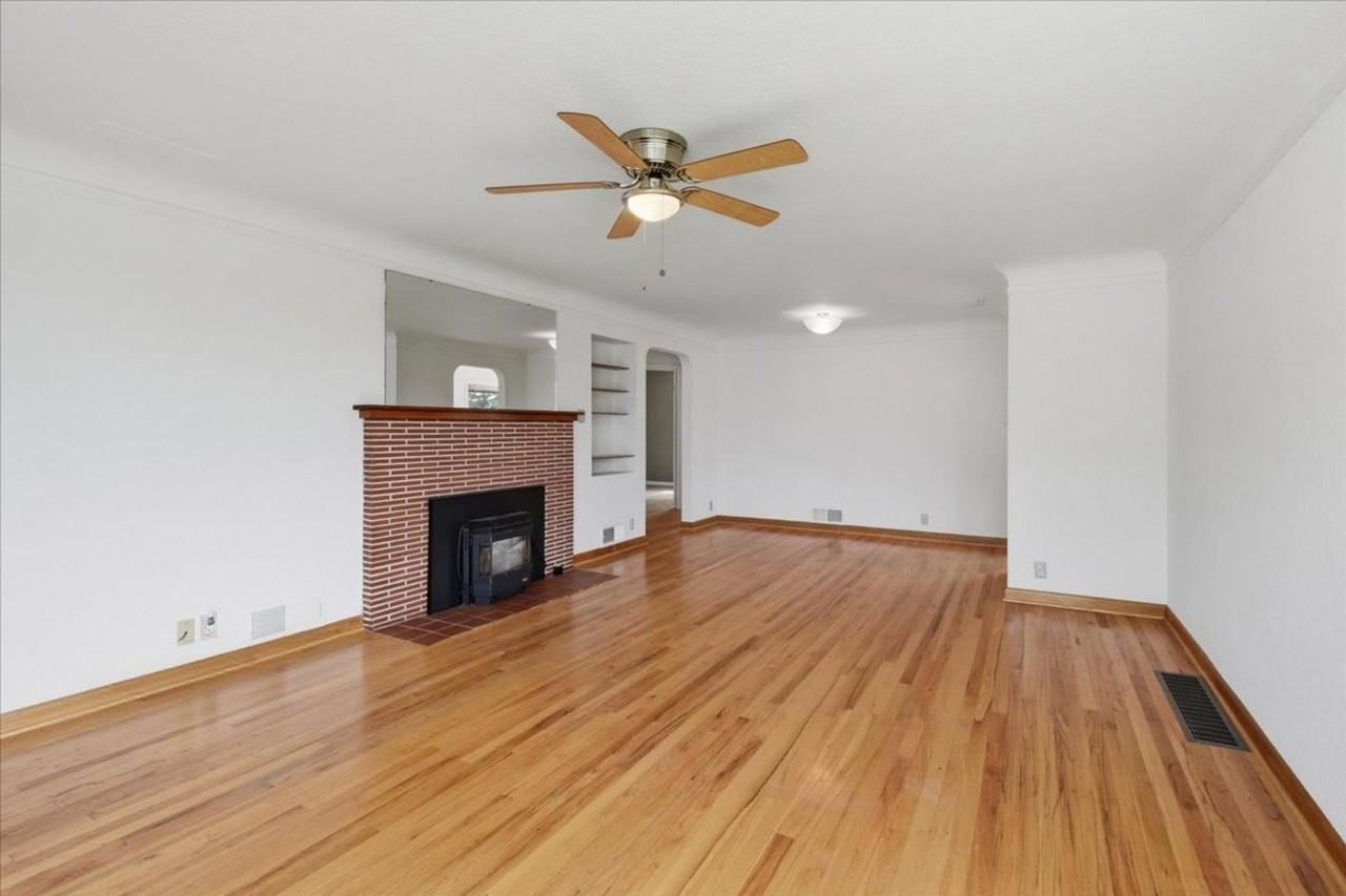 3733 Sw Webster St - Photo 3 of 22