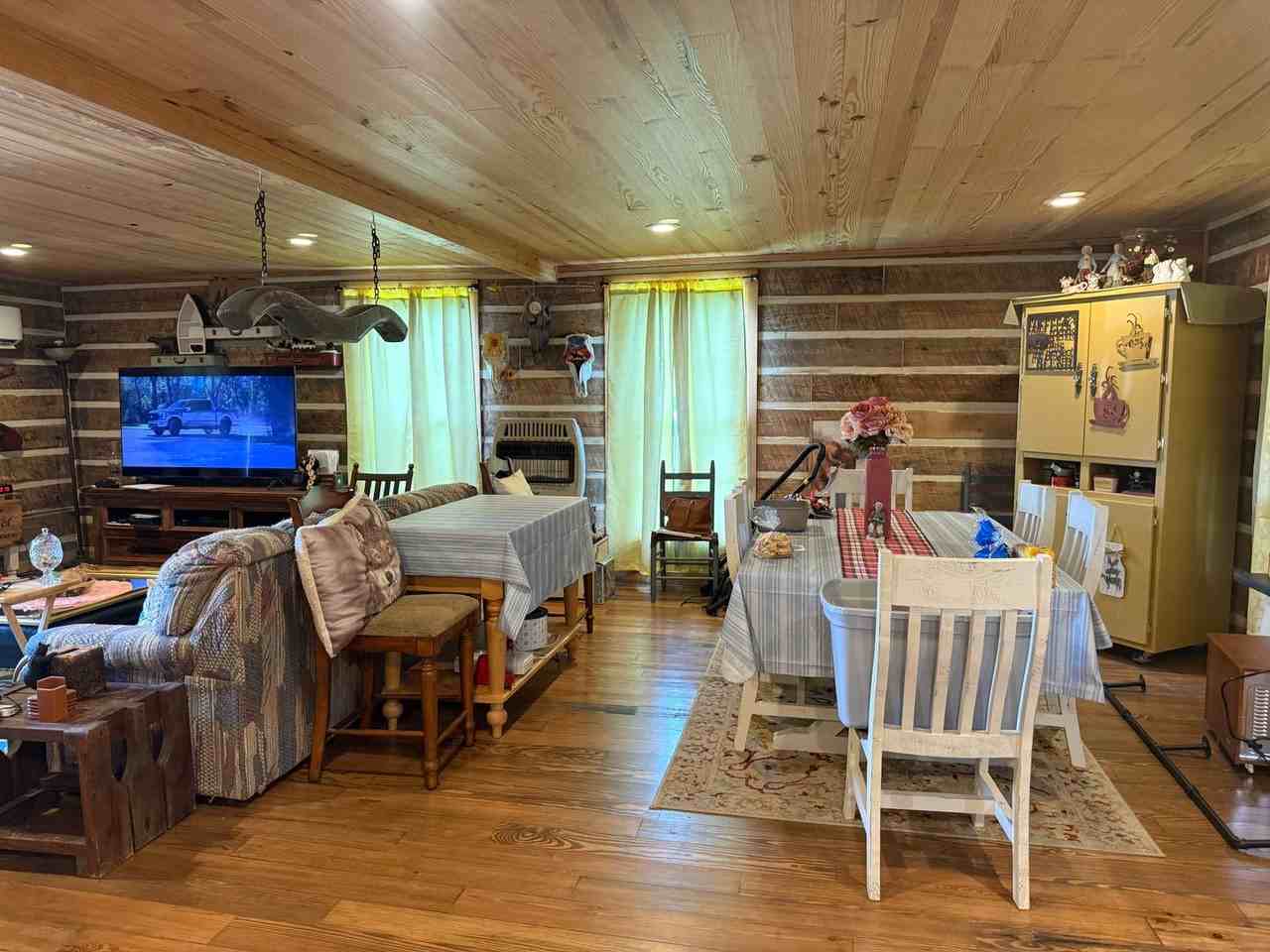 4587 Highway 171 - Photo 2 of 15